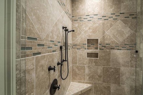 Astuces pour aménager une petite salle de bain